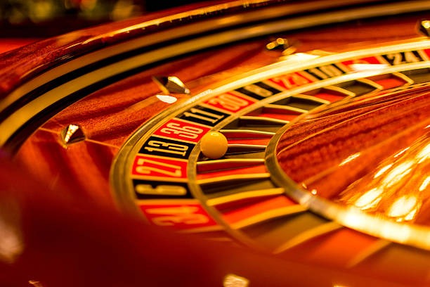 Pretty Gaming live-dealer studio interface showing multi-camera broadcast